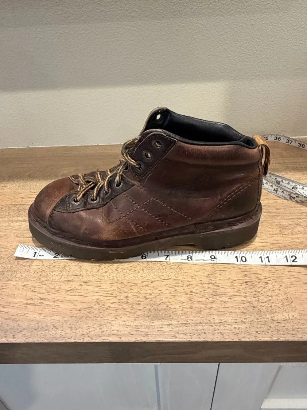 Dr. Martens Dark Brown Leather Lace-Up Ankle Boots. UK M6/US M7 / US Women's 8)